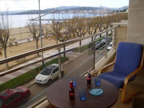 Edifici Llevant I Ponent Palamós Buitenkant foto